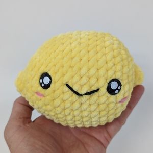 Super cute crochet yarn lemon!